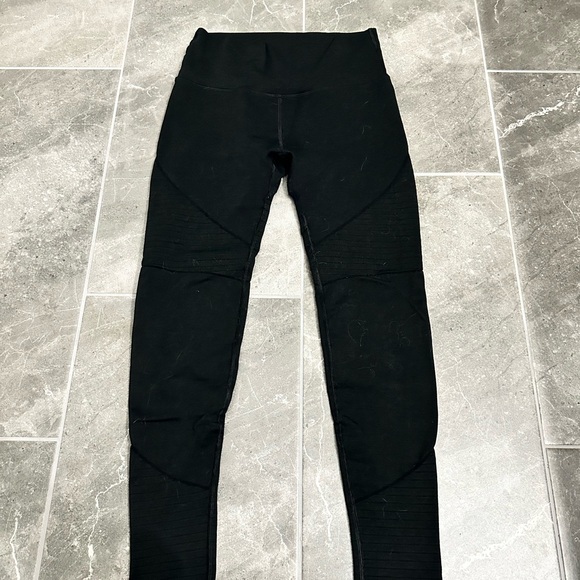 Alphalete Revival  - Medium Legging - Picture 3 of 8